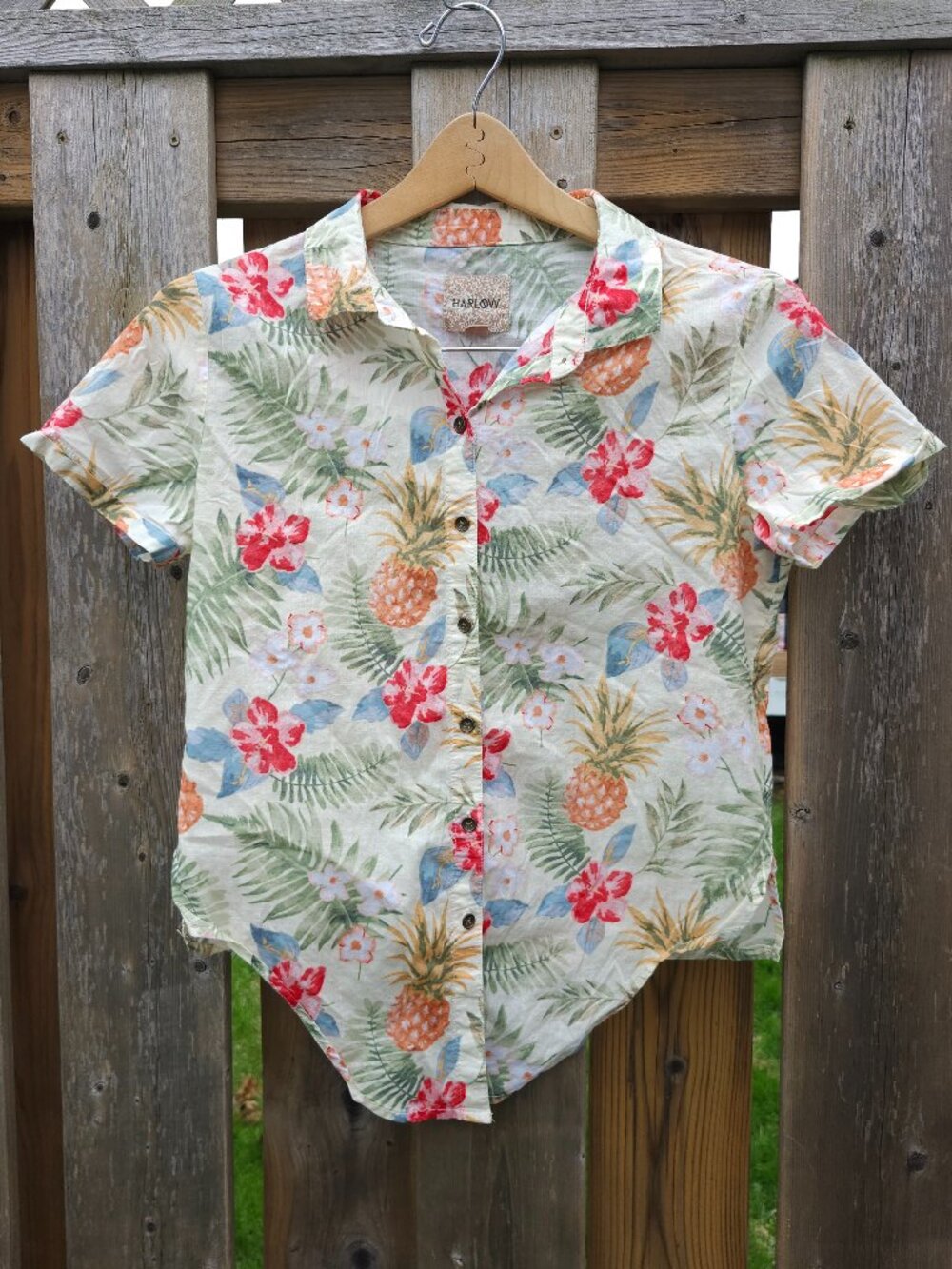 Adorable HARLOW Tropical Tie Front Button Up Shirt Women's Size Medium